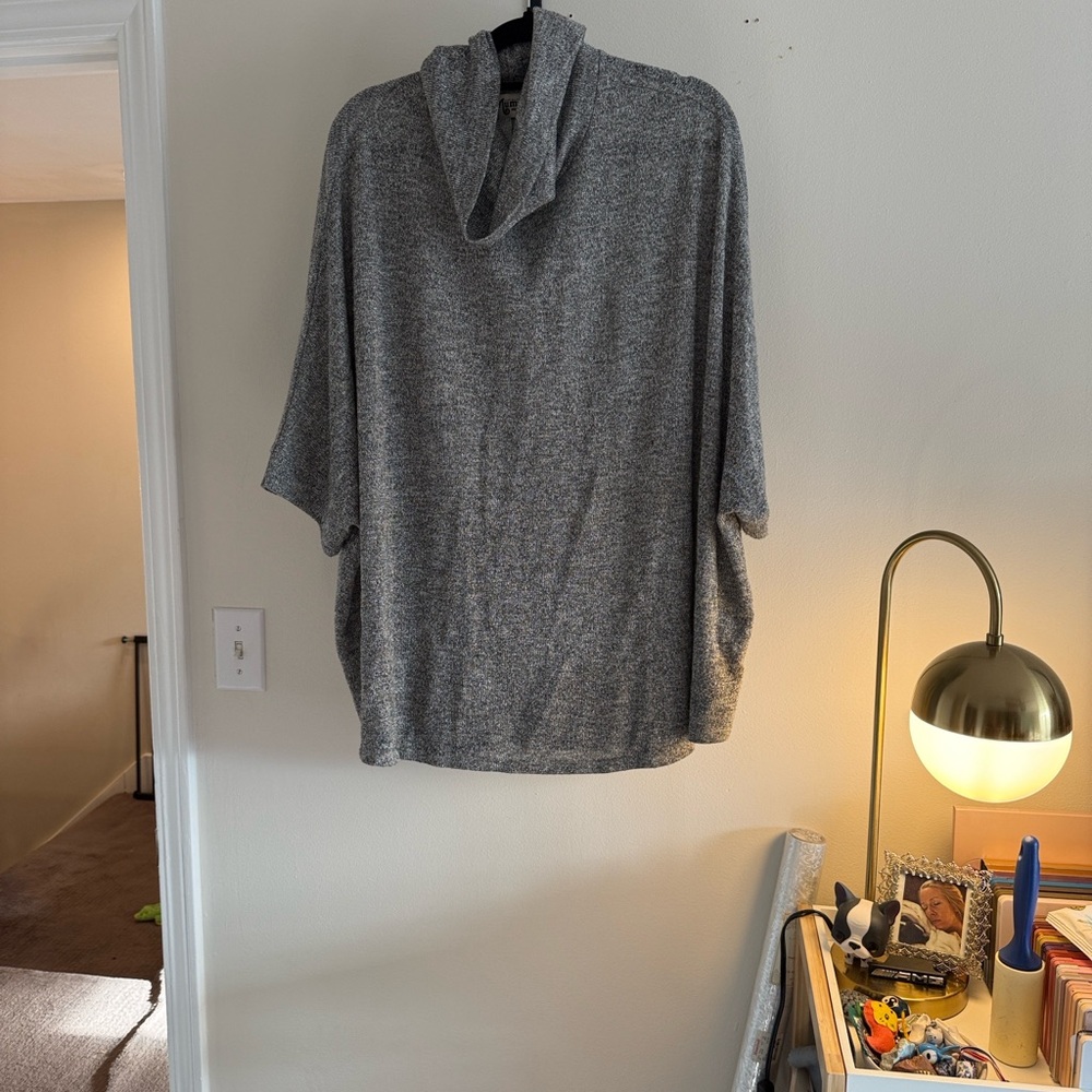 Show Me Your Mumu Yuri Mountain Poncho Medium